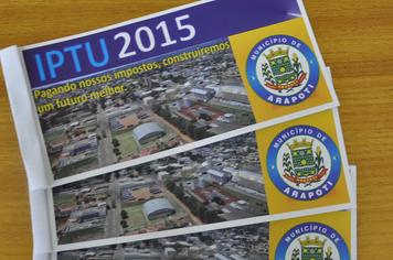 CarnÃªs de IPTU 2015 jÃ¡ estÃ£o sendo distribuÃ­dos
