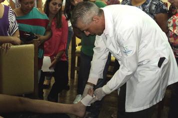 Profissionais de saÃºde fazem treinamento sobre feridas