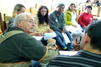 Direitos dos idosos sÃ£o discutidos em conferÃªncia