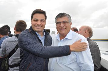 Prefeito vai Ã  recepÃ§Ã£o do Governador Beto Richa em Castro