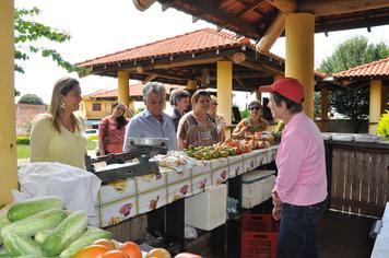 TelÃªmaco Borba conhece sistema de distribuiÃ§Ã£o de merenda de Arapoti