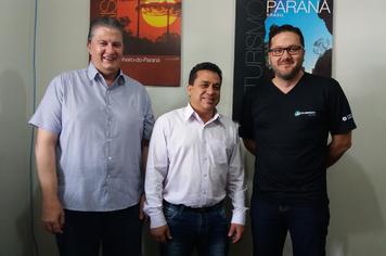 Arapoti recebe visita de representantes do SICOOB