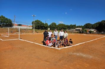 Prefeitura revitaliza campinho da Vila Nova