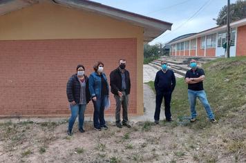 Educação - Administração faz vistoria técnica na escola do Cerrado das Cinzas
