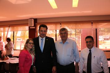 PREFEITO BRAZ DISCUTE REFORMULAÃ?Ã?O DO PACTO FEDERATIVO COM DEPUTADOS E PREFEITOS DO PARANÃ