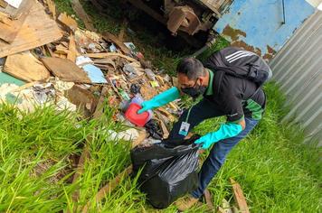 Dengue ? Agentes de Endemias se mobilizaram para recolher lixo nesse sábado (17)