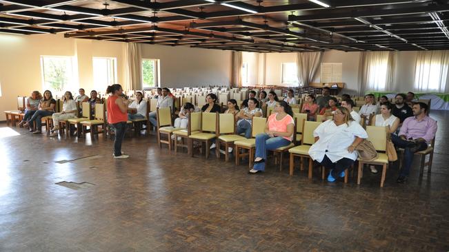 Palestra promove sensibilizaÃ§Ã£o de profissionais para diagnÃ³sticos de tuberculose