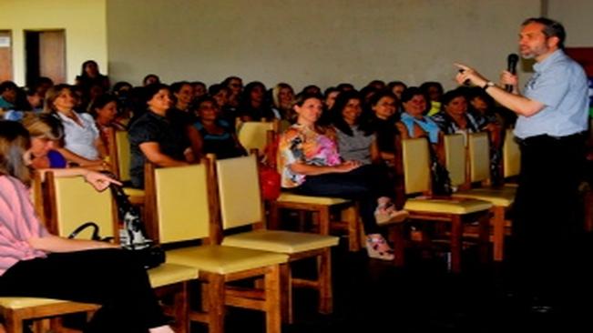 Professores voltam Ã s salas de aula depois de capacitaÃ§Ã£o