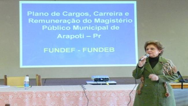 Professores de Arapoti terÃ£o plano de carreira atualizado