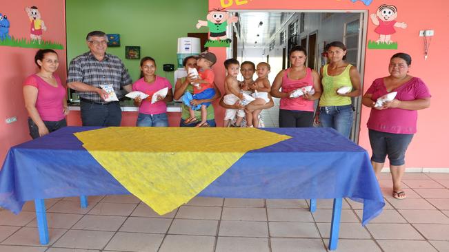Leite das Crianças volta a ser distribuÃdo na escola do Humaitá
