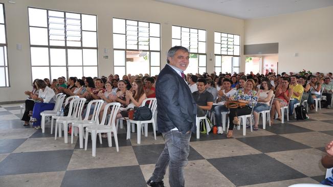 Semana pedagÃ³gica reÃºne mais de 300 profissionais ligados a educaÃ§Ã£o