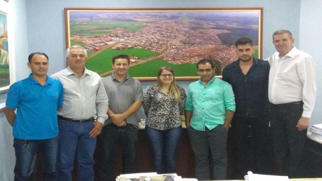 Prefeita Nerilda recebe comissÃ£o de vereadores