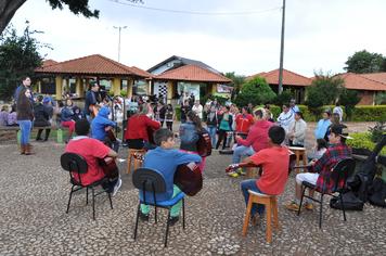 Dia da FamÃ­lia Ã© comemorado com tarde de lazer para usuÃ¡rios do CRAS