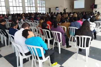Professores passam por aperfeiÃ§oamento profissional em Semana PedagÃ³gica