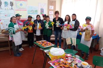 Produtoras Rurais do Km 44 fazem curso de artesanato