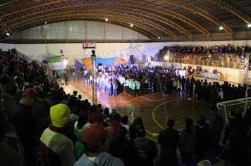 GinÃ¡sio lotado na cerimÃ´nia de abertura dos Jogos Escolares do ParanÃ¡