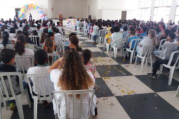 Estudantes da Rede Municipal de Ensino assistem Ã  palestra sobre prevenÃ§Ã£o ao uso de drogas