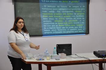 Gestantes aprendem sobre saÃºde bucal em recÃ©m-nascidos