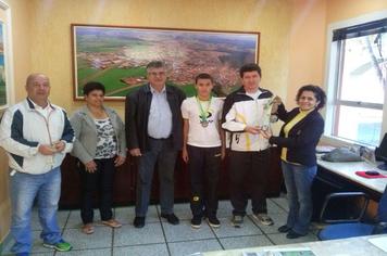 Orgulho para Arapoti! Jovem atleta se destaca nos jogos escolares do ParanÃ¡