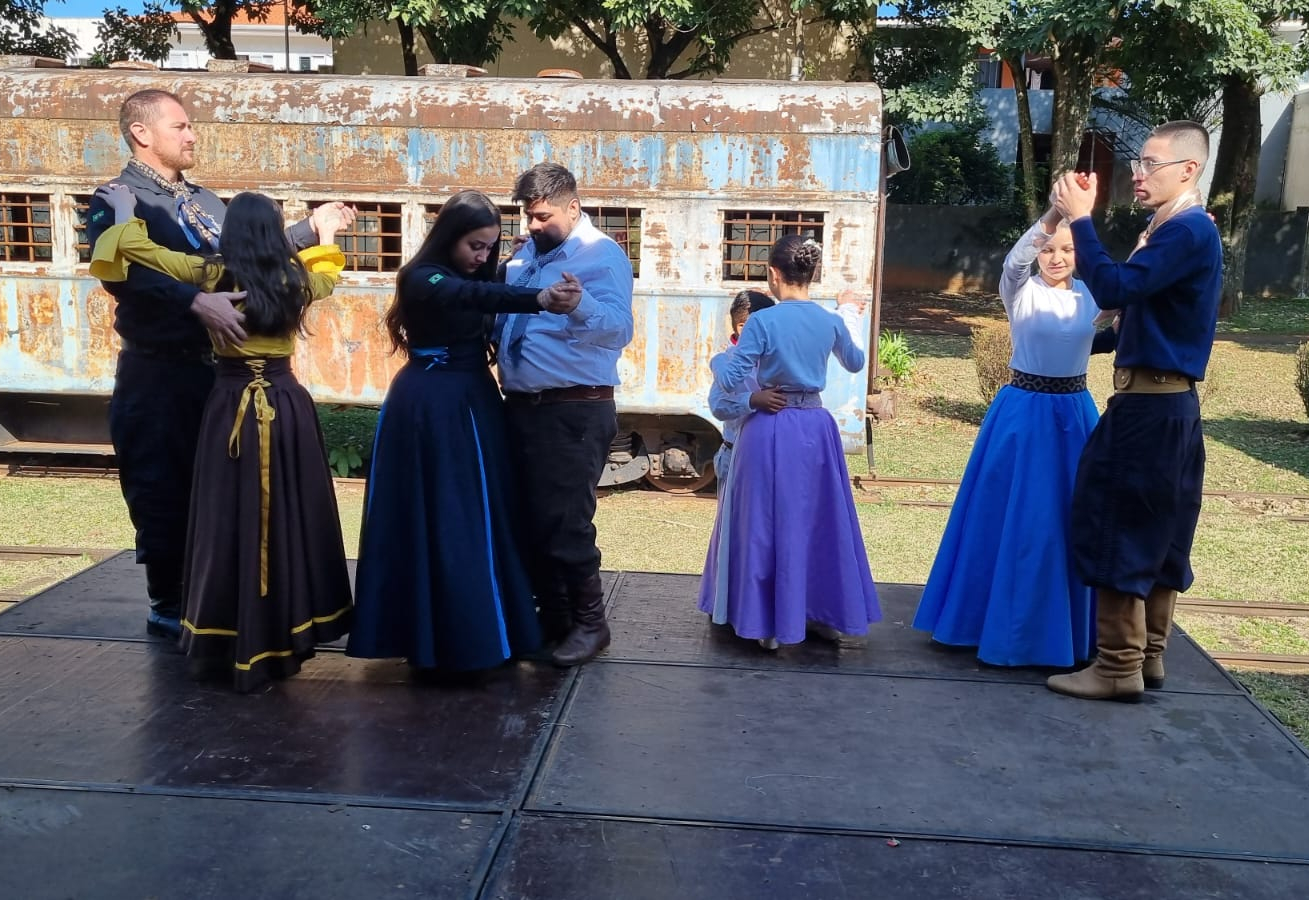 ARAPOTI SEDIA REUNIÃO DA AMCG CULTURA