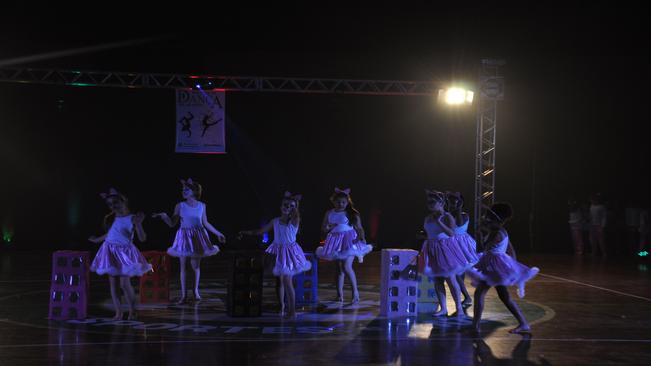 Festival de DanÃ§a de Arapoti contou com mais de 40 apresentaÃ§Ãµes